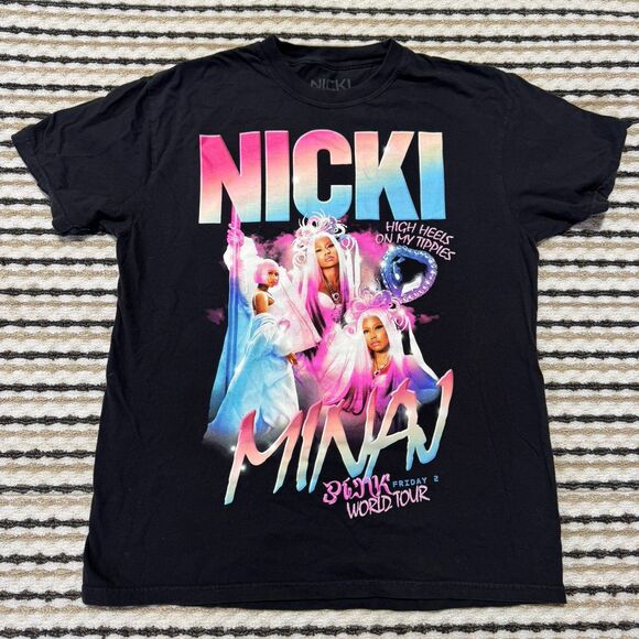 Nicki Minaj Pink Friday 2 Tour Shirt w/ Concert Dates Women’s Large - Picture 1 of 3